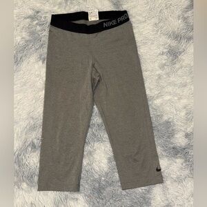 Nike Pro Capri Leggings